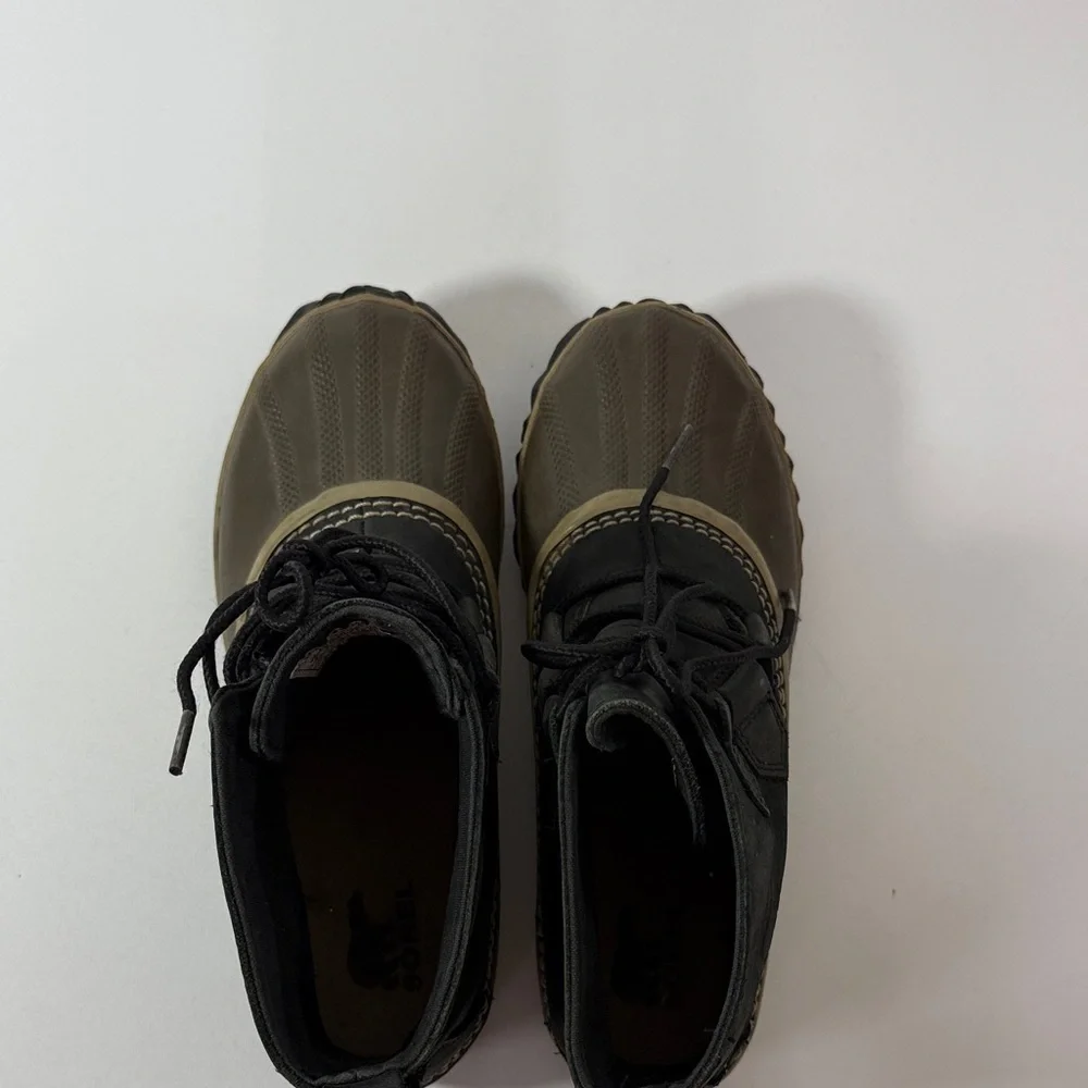 Sorel Out N About Waterproof Leather and Rubber Ankle Boots Sz 6